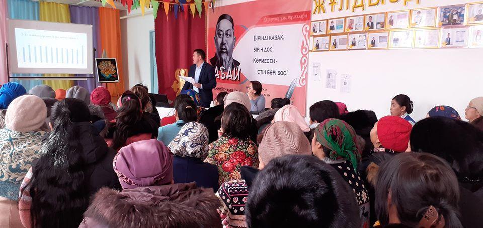 Домалақ ене атындағы орта мектебінде жалпы ата-аналар жиналысы өтті.