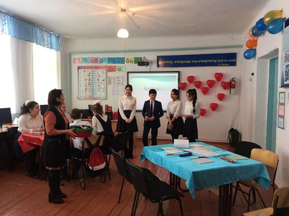  "Сыйласаң- сыйлы боласың" және "Алғыс айту- парызымыз" тақырыптарында ашық сынып сағаттары өтті.