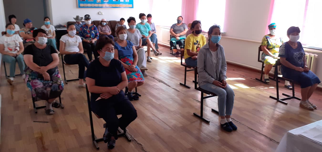 Ата-аналар  комитетінің төрағалары мен төрайымдарының қатысуымен мектеп директоры  Р. Ү.  Қойбағардың 2019-2020 оқу жылында атқарылған  жұмыстар тура