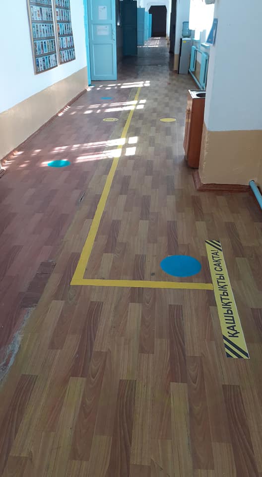 Жаңа оқу жылында 1-4 сыныптар аралығында кезекші сыныптарды ашу үшін және дәстүрлі режимде оқытуға оқу кабинеттерінің дайындығы