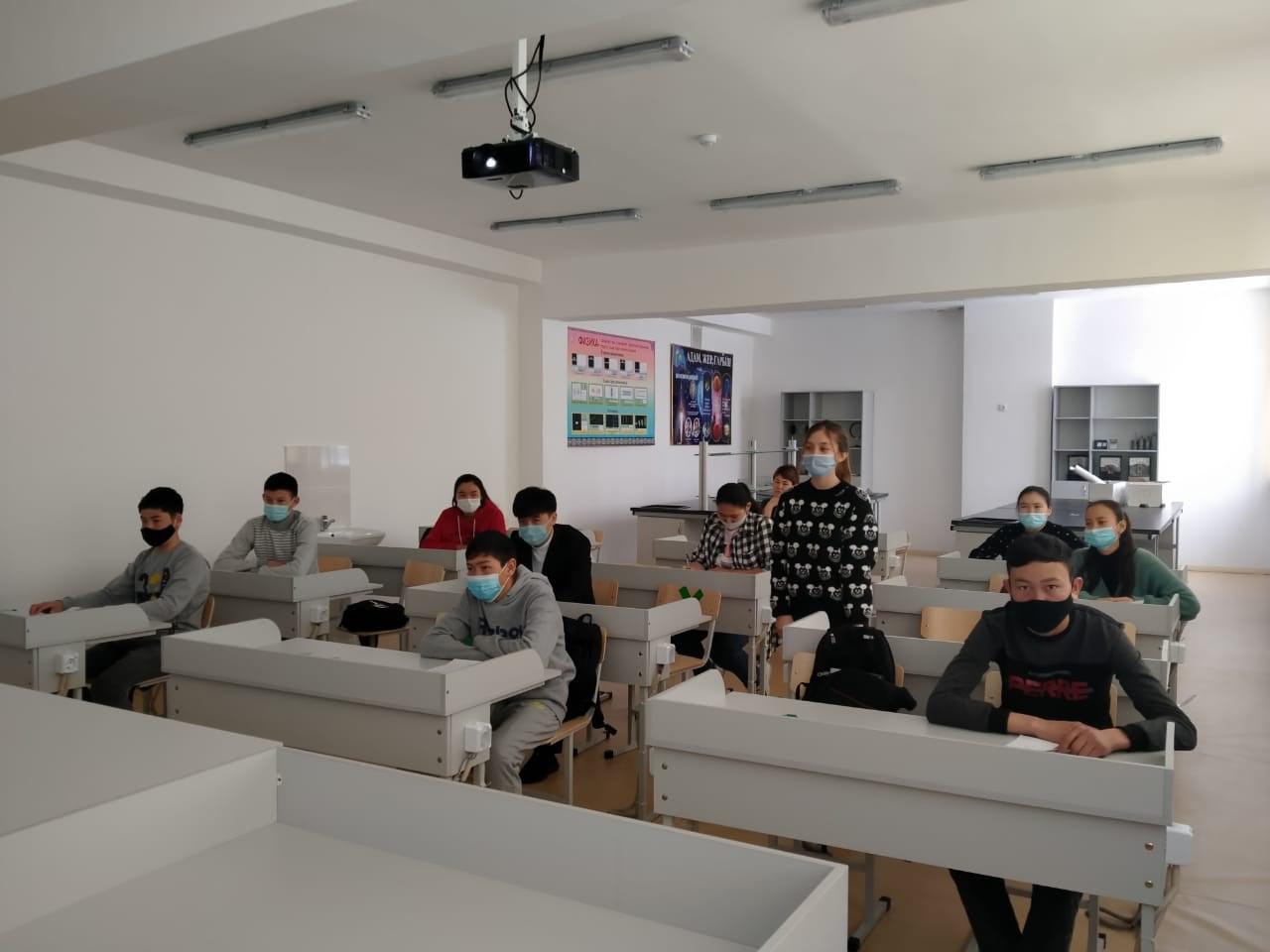 Ыбырай Алтынсаринің 180 жылдығына орай дөңгелек үстел өтті. 